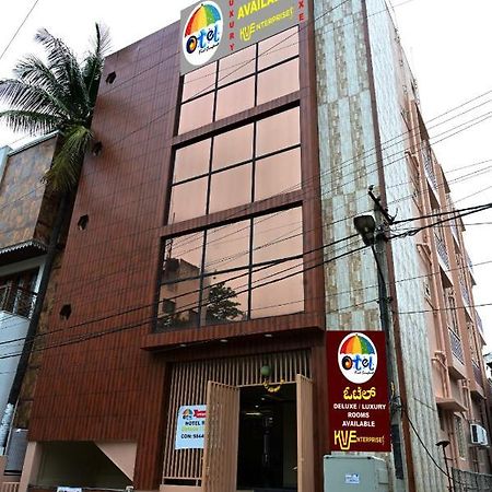 Otel Feel Comfort Bangalore Eksteriør billede